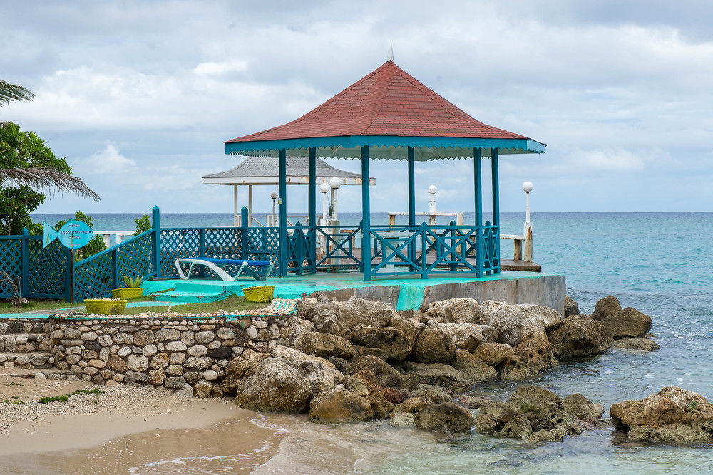Tropical Court Inn New 킹스톤 외부 사진